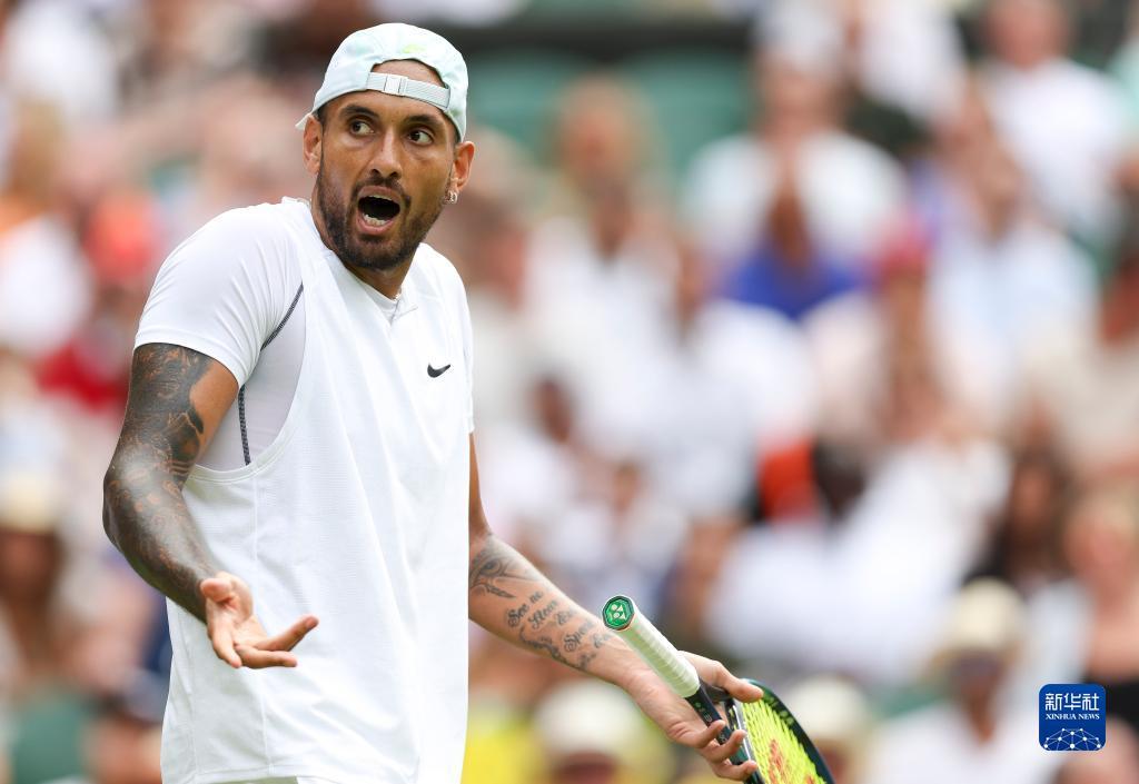 球场上的每 球场上的每