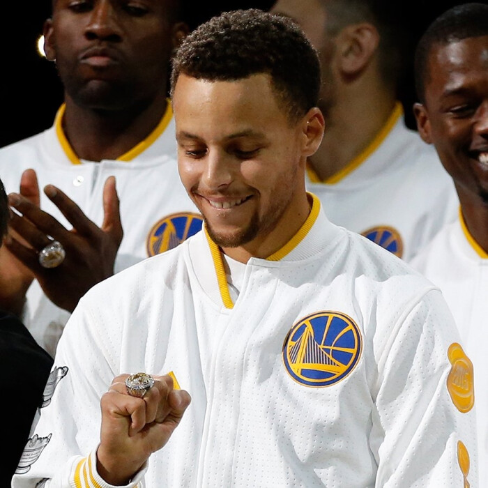 进攻端以 进攻端以