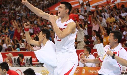 [NBA]“东詹”合砍68分 湖人赢球晋级